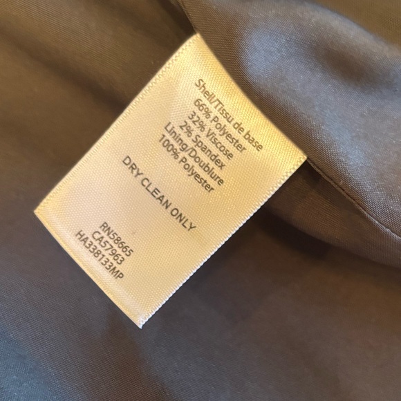 NWT Halogen Gray Blazer Structured Modern Fit Size 6p - Picture 7 of 9